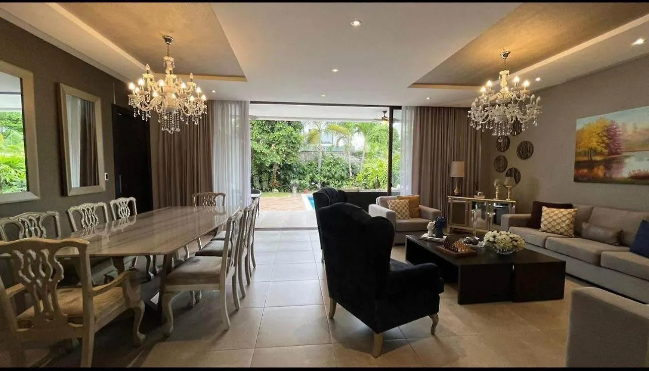 Casa Aires Del Batan Villa Samborondon Ecuador